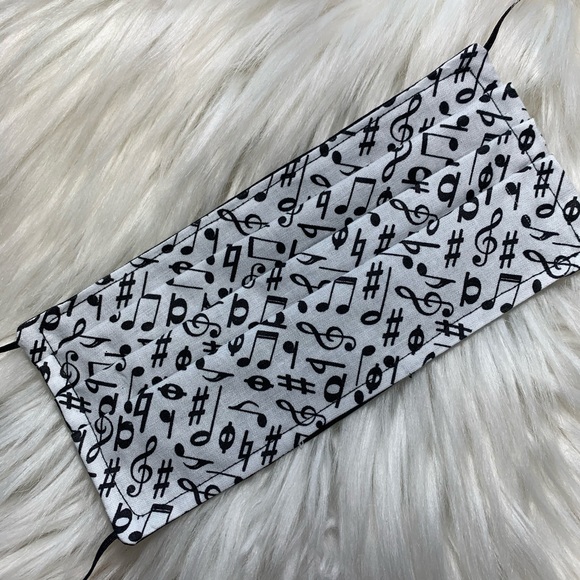 Face mask music notes women’s/teens reversible - Picture 3 of 4
